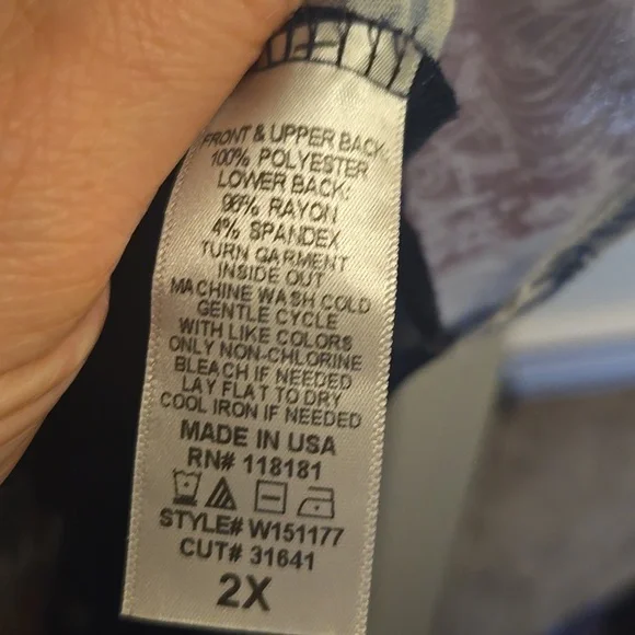 Plus Tunic - Picture 7 of 7